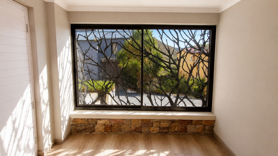 4 Bedroom Property for Sale in Admirals Kloof Western Cape